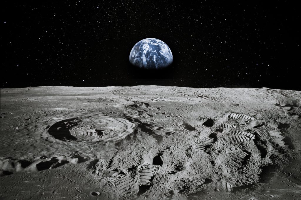 an image of the earth from the moon