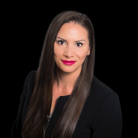 Picture of Elisa Wood.